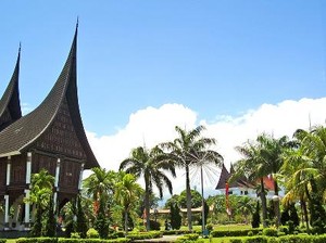 Bukan Cuma Panas, Padang Juga Kaya Objek Wisata!