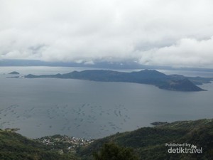 Bukan Danau Toba, Ini Danau Taal di Filipina