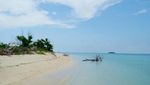 Bukan di Bali & Lombok, Ini Pulau Cantik di Madura!