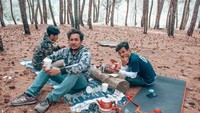 Janganlupa ajak teman wisata di sini.