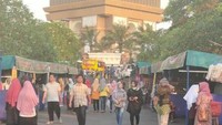 MONUMEN SIMPANG LIMA GUMUL - DIAMBIL DARI RTH SLG