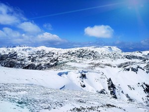 Bukan di Swiss, Gunung Salju ini Dekat dari Indonesia
