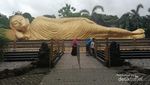 Bukan di Thailand, Ini Patung Buddha Tidur di Mojokerto