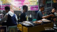 Label halal bagi pembeli muslim agar tidak ragu lagi untuk menyantap menu yang dijual