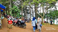 Areal parkir motor ring 1 Bukit Panembongan