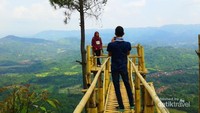 Menyatu dengan alam di Bukit Panembongan