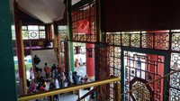 Suasana di dalam Masjid Cheng Hoo