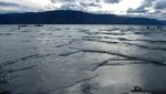 Bukan Laut, Ini Danau Toba Dilihat dari Pantai Parbaba