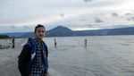 Bukan Laut, Ini Danau Toba Dilihat dari Pantai Parbaba