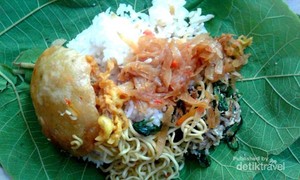 Bukan Nasi Jamblang, Ini Sego Godong Jati Kuliner Khas Pacitan