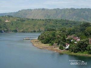 Bukan Samosir, Ini Pulau Cantik Lainnya di Danau Toba