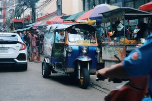 Bukan Taksi, Ini Transportasi Favorit Turis di Bangkok