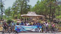 Gowes ke taman ini asyik juga.