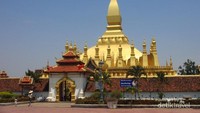 Pha That Luang merupakan monumen nasional penting Laos