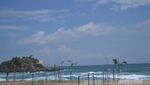 Bukit Cantik & Karang Pemecah Ombak Pantai Klayar