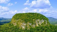 Bukit fatukopa yang dipercaya oleh masyrakat sebagai bahtera Nabi Nuh