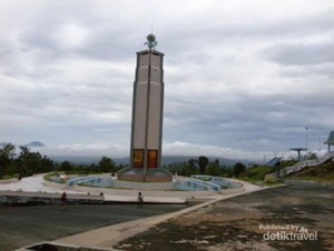 Bukit Kasih, Lambang Kerukunan Agama di Atas 2.435 Anak Tangga