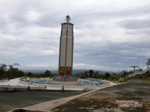 Bukit Kasih, Lambang Kerukunan Agama di Atas 2.435 Anak Tangga