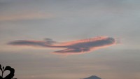 Awan merona di Puncak Merbabu