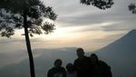 Bule Saja Senang Liburan ke Dieng