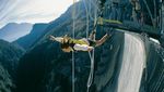 Bungy Jumping ala James Bond di Verzasca Dam, Berani?