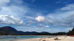 Byur! Asyiknya Liburan di Pantai Lampuuk Aceh