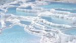 Byur! Berendam di Kolam Air Panas Pamukkale, Turki