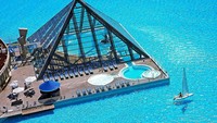 Berbagai fasilitas resort pun ditawarkan (Daily Mail)