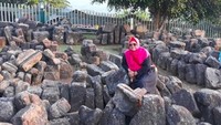 Mager? Bisa menikmati wajah candi di reruntuhan batuan candi