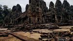 Candi Kamboja Ini Punya 200 Relief yang Tersenyum