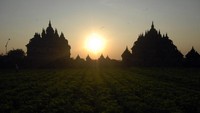 Senja di Candi Plaosan