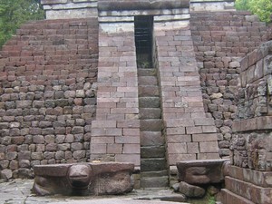 Candi Sukuh yang Eksotis dan Erotis