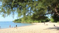Pulau kecil yang menyatu dengan daratan