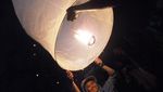 Cantiknya 1.000 Lampion Waisak di Candi Borobudur