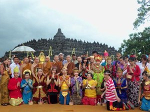 Cantiknya 1.000 Lampion Waisak di Candi Borobudur