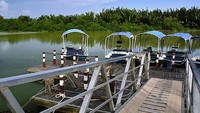Dermaga sungai untuk melihat kunang-kunang (kualaselangor.info).jpg    Dermaga sungai untuk melihat kunang-kunang (kualaselangor.info)