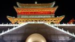 Cantiknya Menara Pandang Xian di Malam Hari