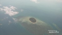 Pulau Ketawai di Bangka Tengah dengan terumbu karangnya