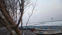 Perahu-perahu Pantai Kuaru