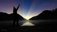 Cantiknya sunrise di Ranu Kumbolo (Ardi Rimbawan /dtraveler)