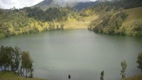 Ranu Kumbolo, danau di atas gunung (AymaraRamdani/detikTravel)