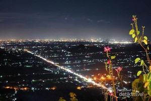 Cantiknya Yogyakarta dari Bukit Bintang