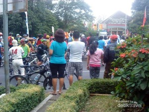 Car Free Day Bandung, dari Olahraga Sampai Cuci Mata