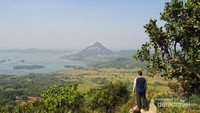 Pemandangan waduk Jatiluhur