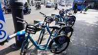 Sepeda jenis city Bike disediakan oleh Pemerintah Kota Bandung, merupakan kerjasama dengan Banopolis.
