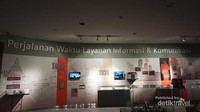 Dinding museum dilengkapi sejarah komunikasi sejak masa lampau hingga kini