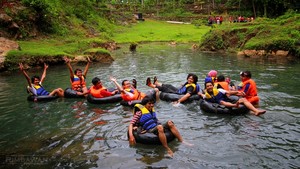Cave Tubing, Rafting, dan Caving, Petualangan Ala Gua Pindul