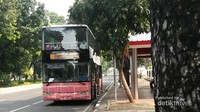 Bus tingkat gratis yang beroperasi untuk melayani rute-rute bertema. Mulai dari sejarah hingga kuliner.