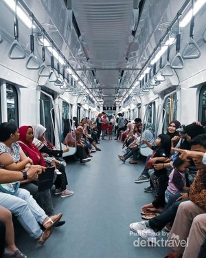 Cegah Polusi di Jakarta, Ayo Naik 5 Transportasi Ini