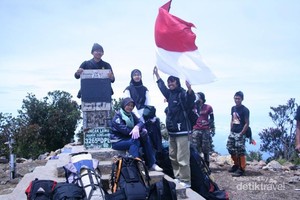 Cerita dari Lawu, Gunung yang Tenar dengan Kedinginannya